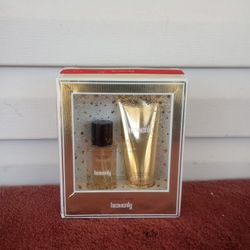 Victoria Secret Heavenly 2.5 Fl Oz Body Mist + 3.4 Fl Oz Lotion gift Set