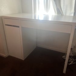 IKEA WHITE DESK