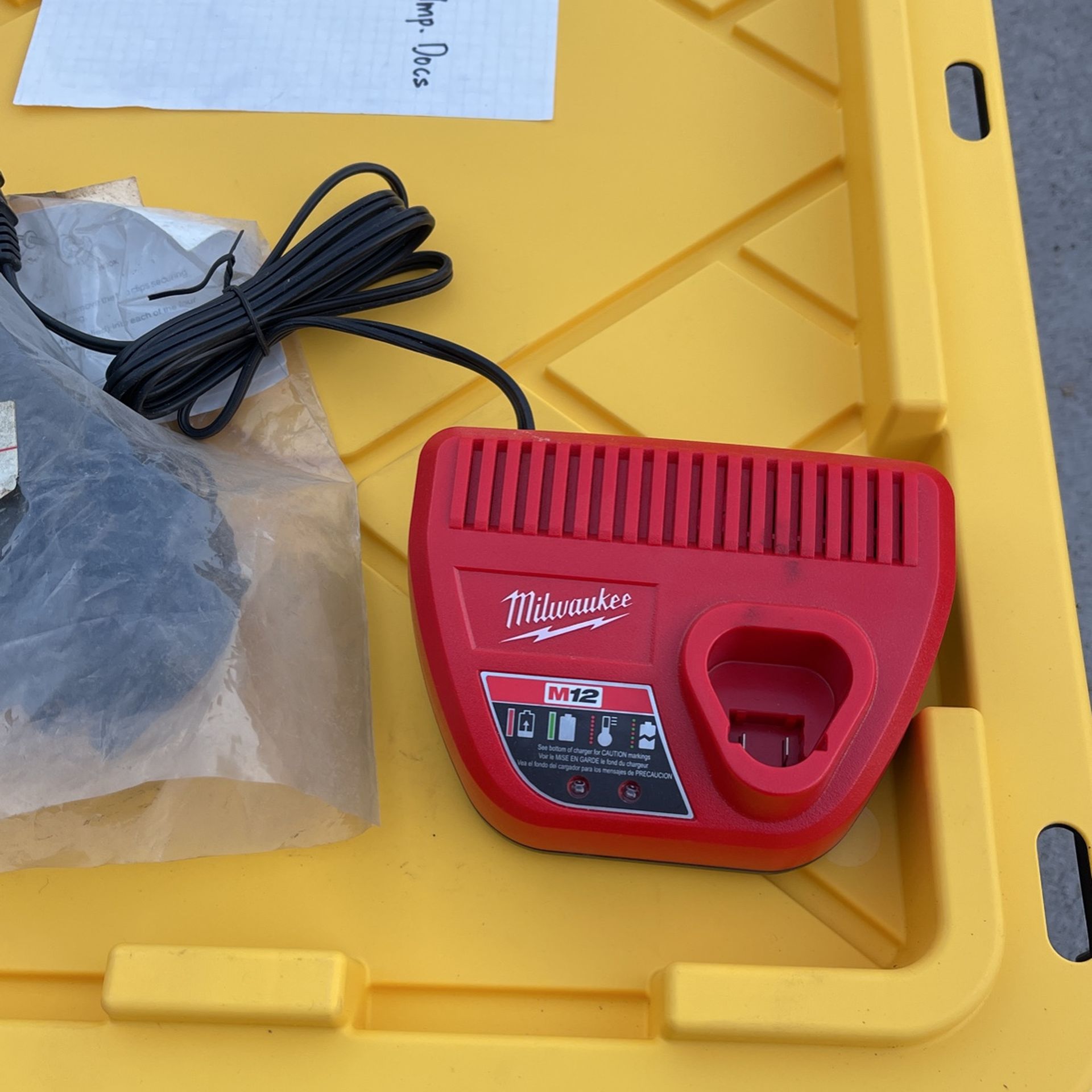 M12 Milwaukee Charger New