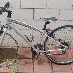 Diamondback Hybrid bicycle