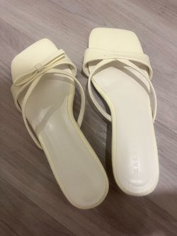 Cream Kitten Heel Sandals with Bow – Women’s Size 5–5.5