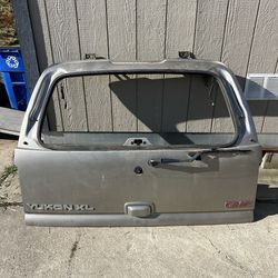 99-06 Chevy GMC Suv Rear hatch- Yukon Tahoe Suburban XL