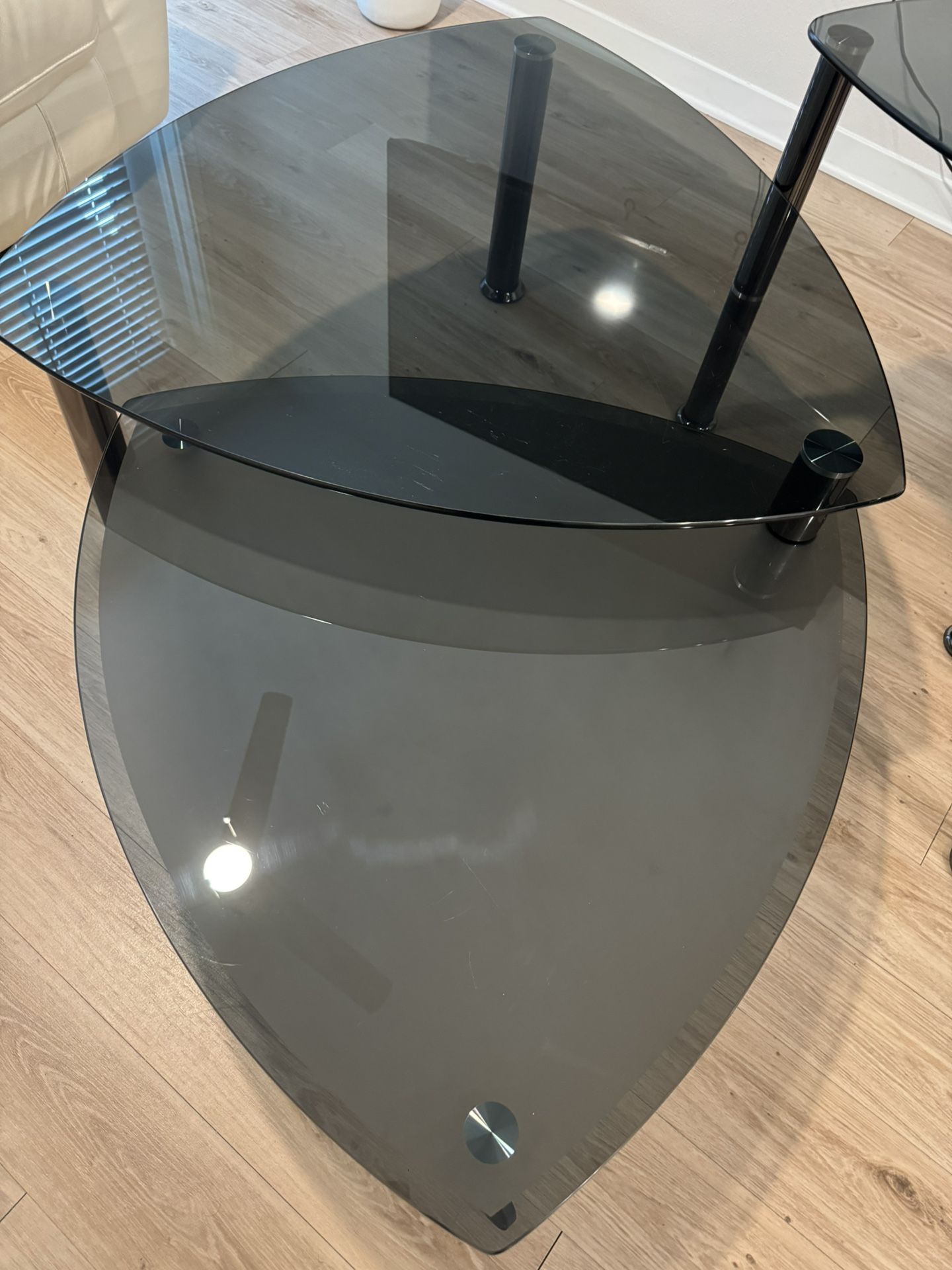 Free decoration and sale of 3 Pc Coffe Table