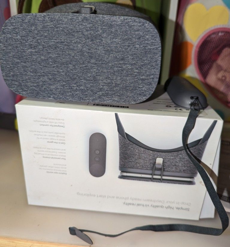 Google Daydream View, VR Headset