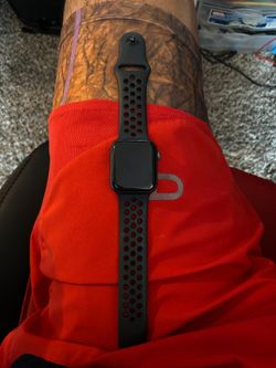 40mm Nike Apple Watch series 4.