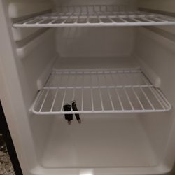 Whynter 2.1 Cu.Ft. Energy Star Upright Freezer W/Lock