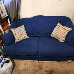 FREE COUCH