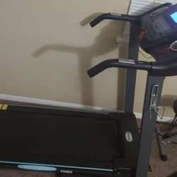 MAXKARE  TREADMILL 