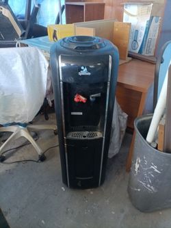 Water dispenser
