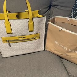 Michael Kors Kenly Tote Bag