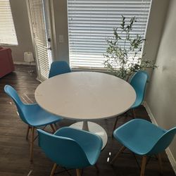 Dinner Table for Sale