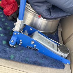 Power Torque Tools 1-1/2 Ton Floor Jack 
