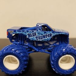Monster Jam Hot Wheels Blue Thunder 1:64 Mint