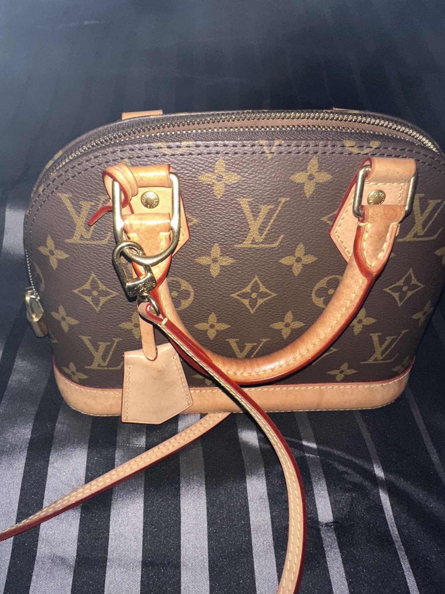 Louis Vuitton ALMA BB