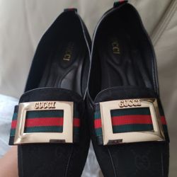 Gucci Shoes Read Description Below Before Buying Item  Size 8 ,,   $ 1 5 0