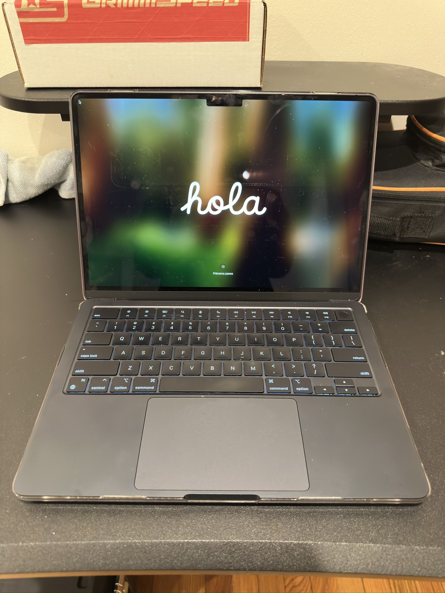 Macbook Air M2 (2022) 8GB RAM, 256GB Storage