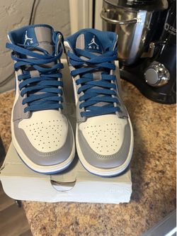 Men’s Air Jordan mid  size 8