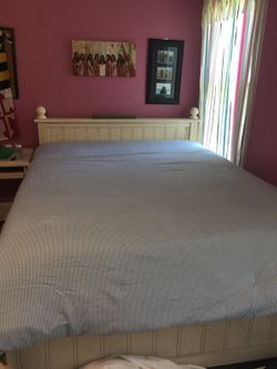 Tommy Hilfiger comforters