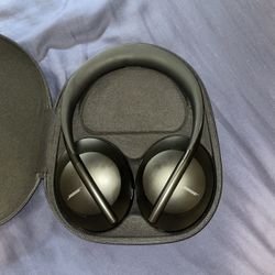 Bose Noise Cancellation 700