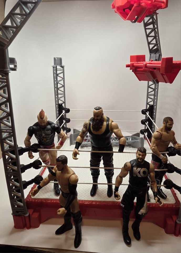WWE Create Your Own Ring Playset + 6 Superstar Figures
