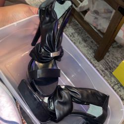 Black Heels Size 6