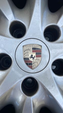 4 Porsche Alloy Wheels with Center Cap