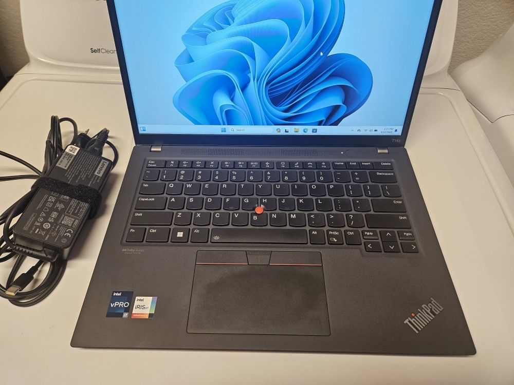 Lenovo ThinkPad T14s Gen 3 Intel i7-1270p  12-core 16-threads 16 GB Ram Memory 