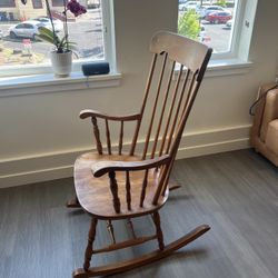 Rocking Chair 