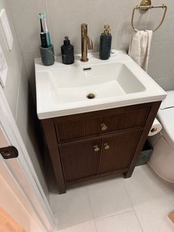 Bathroom vanity