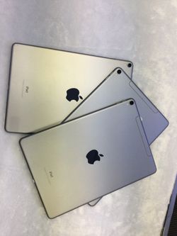 iPad Pro 1st Gen 10.5in 64GB WI-FI + 4G UNLOCKED