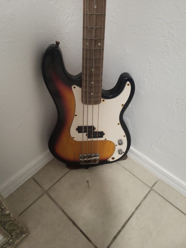 Used Crescent 4 String Bass Guitar Sunburst