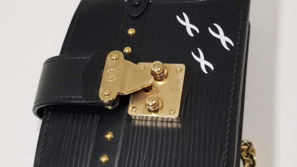 Louis Vuitton Trunk Multicartes Card Holder Black Epi – ＬＯＶＥＬＯＴＳＬＵＸＵＲＹ