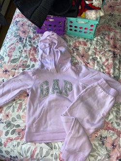 Gap set hoodie and pants