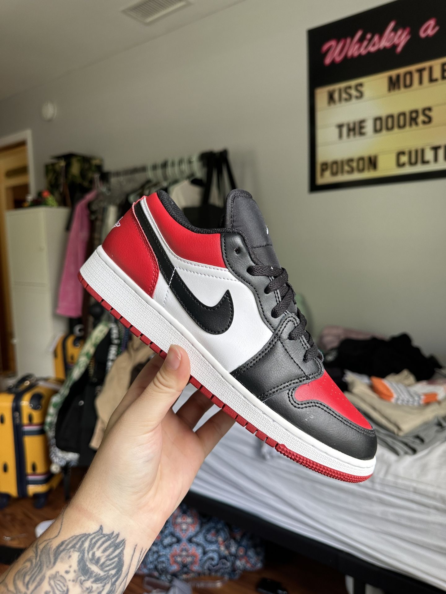 AJ1 LOW “BRED TOE” 7Y(8/8.5W)
