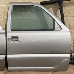 2005 GMC Denali Front Passenger Door 