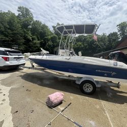 Bayliner F18 center Console 