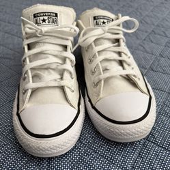Converse Size 9