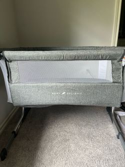 Baby Delight Bassinet in Grey