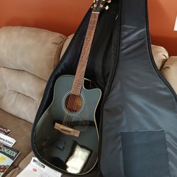 YAMAHA FX335C ACOUSTIC/ELECTRIC GUITAR 