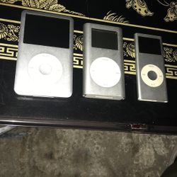 Apple iPod Vintage Bundle 