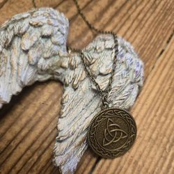 Celtic Knot Pendant Necklace 