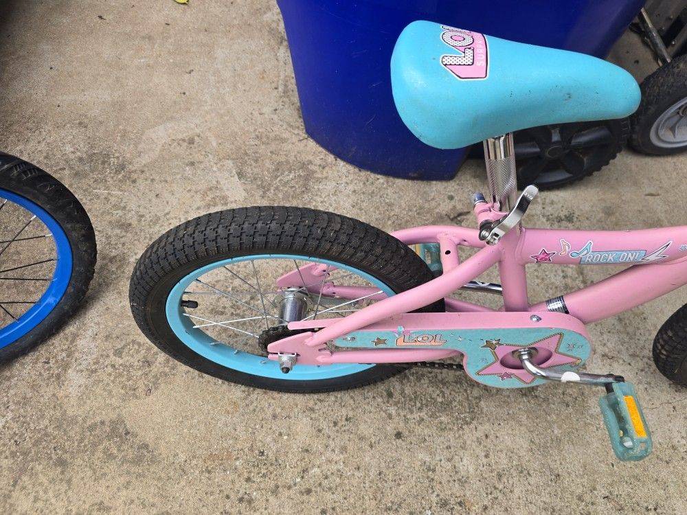 Girls BICYCLE 14 INCH EXCELLENT CONDITION