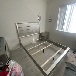 Queen Bed Silver 