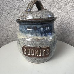 Vintage Cookie Jar Pottery 