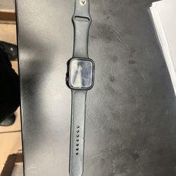 Apple Watch Series 8 Almost Brand New