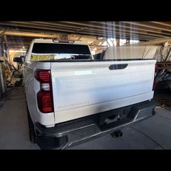 CHEVY SILVERADO 2020 OUT FOR PARTS 