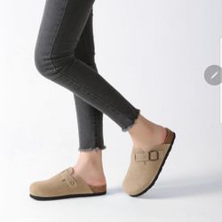 Women's Suede Leather Clogs Slip on Comfortable Home Mules Clogs Shoes