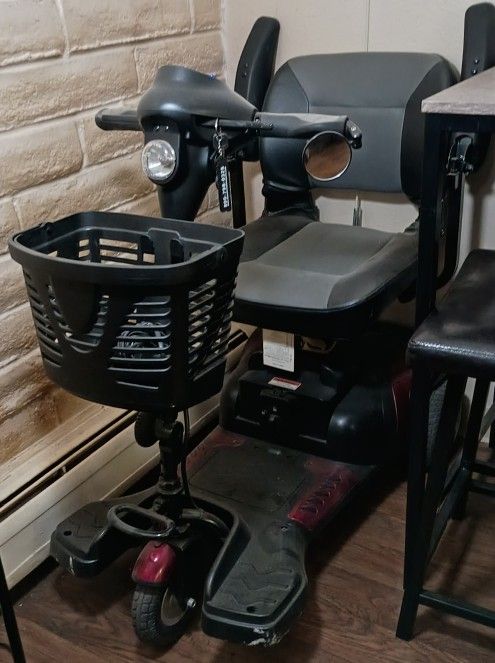 Motorized Cart With Charger