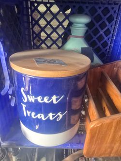 Cookie jar