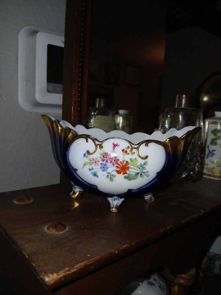 Antique Footed Handpainted Porcelain Gold Trimmed Bowl